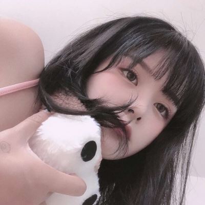 个性干净温柔女头 简单清纯的女生头像