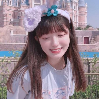 个性干净温柔女头 简单清纯的女生头像