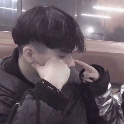 情侣头像真人一人一张分开 情侣头像真人一人一半 分开 个性