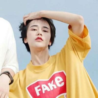 宠溺甜美情侣头像图片 傲娇情侣头像
