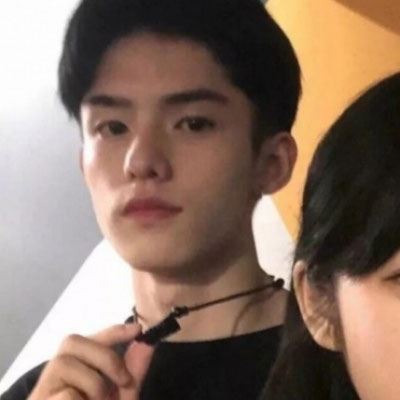 抖音同款头像情侣 抖音最近很火的情侣图 头像