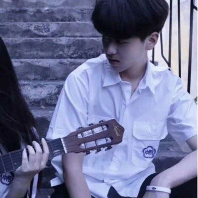 文艺范情侣头像一人一张 文艺情侣头像一对