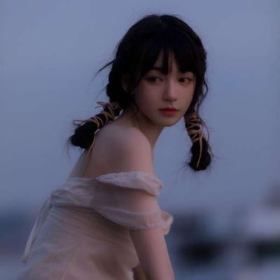 唯美蓝色系女生头像 个性 好看的头像图片小清新 女生 淡蓝色