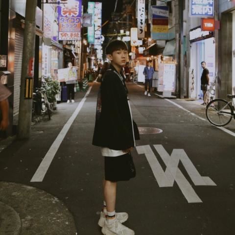隐藏的情侣头像不容易看出来 情侣头像不明显的那种 看得出来