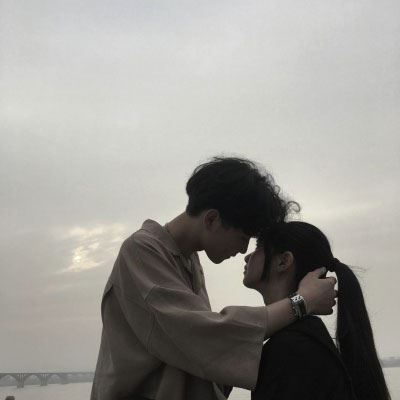 情侣头像背影一对分开 唯美背影情头一男一女分开