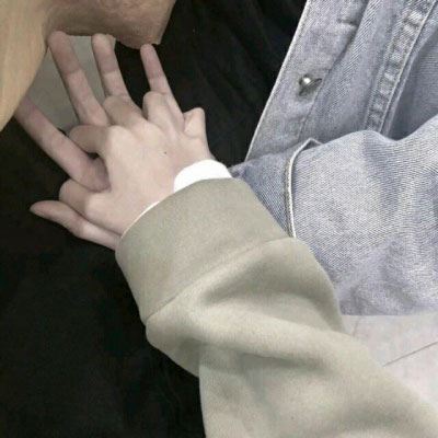 海边情侣头像一左一右 在海边的情侣头像一人一张