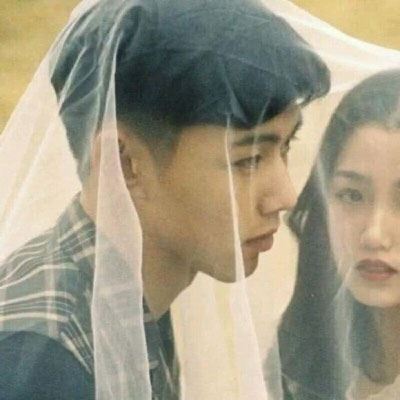 海边情侣头像一左一右 在海边的情侣头像一人一张