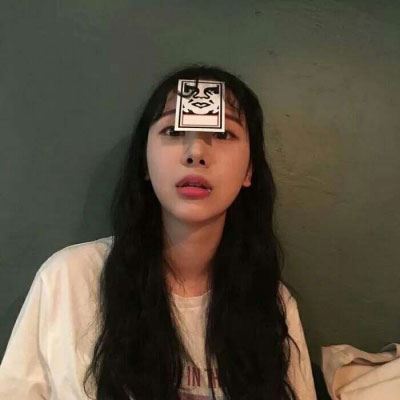 看起来毫无关系的情侣头像 情侣头像另一半不是人的