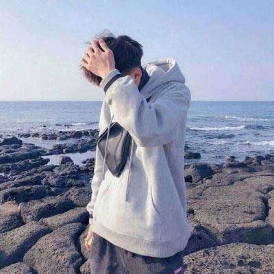 看起来毫无关系的情侣头像 情侣头像另一半不是人的