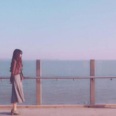 看起来毫无关系的情侣头像 情侣头像另一半不是人的