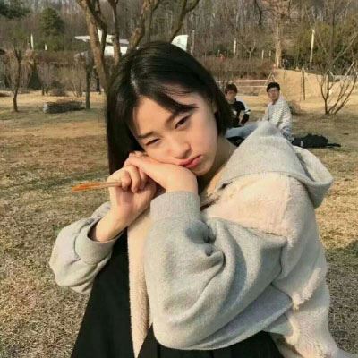 看起来毫无关系的情侣头像 情侣头像另一半不是人的