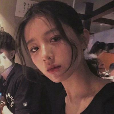 不明显的情侣头像一对真人 情侣头像一半一张 真人