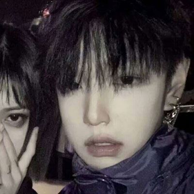 不明显的情侣头像一对真人 情侣头像一半一张 真人
