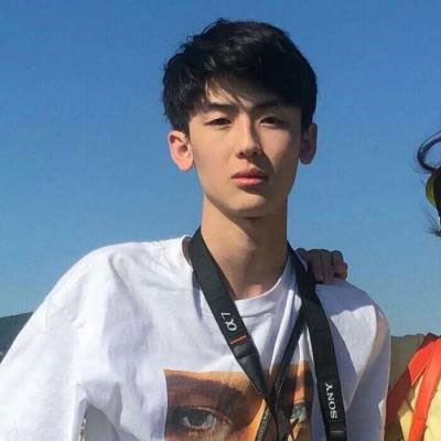 超甜情侣头像一人一半 超甜情侣头像一人一张