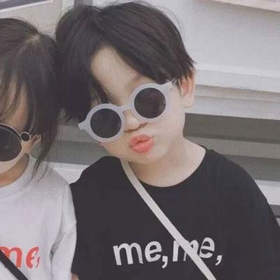 小孩情侣头像超萌一对 左一右 个性真人 情侣头像卡通呆萌一对 左一右