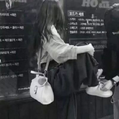 夫妻微信头像一左一右最新 夫妻头像一左一右配对
