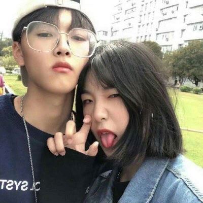 情侣头像真人一人一半分开霸气 情侣头像真人一人一半分开不明显