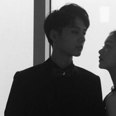 两个人的情侣头像一对两张 情侣图片一张图两个人