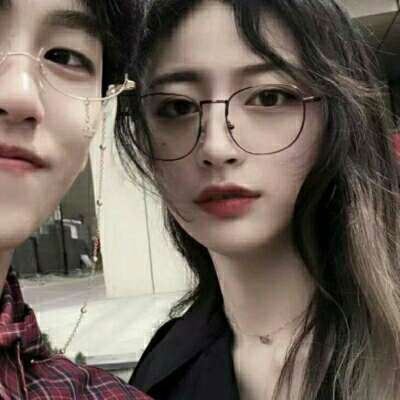 两个人的情侣头像一对两张 情侣图片一张图两个人