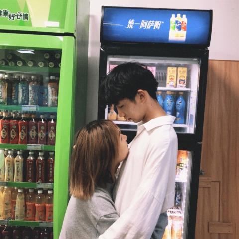 情侣头像两人一对 情侣拥抱图片 接吻头像一对
