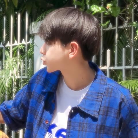 情头 单人 一人一半 情头真人单人一人一张