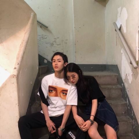 撩人超甜情侣头像一人一半 超甜的情头一人一半最新