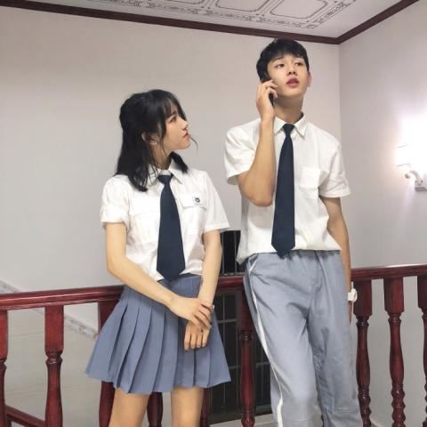 情头 情侣 双人 一人一张分开 双人情侣头像超甜两张 一人一张
