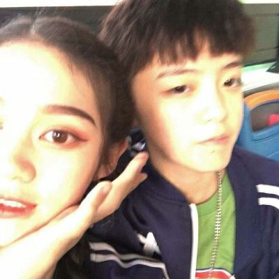 情侣头像学生穿校服动漫 学生情侣头像 校服卡通图片