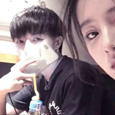 韩系头像情侣一对2张 韩系情头双人高清