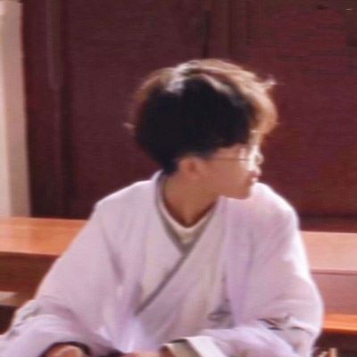 情头韩系一人一张分开 情头一对两张分开个性