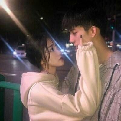 特别亲密的情侣头像 比较温馨的情侣双人头像