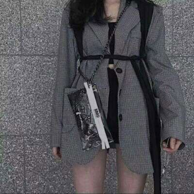 情侣头像身体部位一人一半 情侣头像 一男一女情头部位