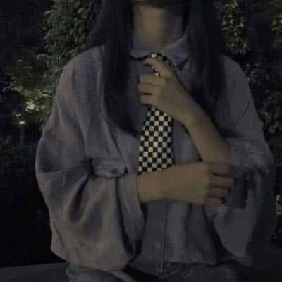 情侣头像身体部位一人一半 情侣头像 一男一女情头部位