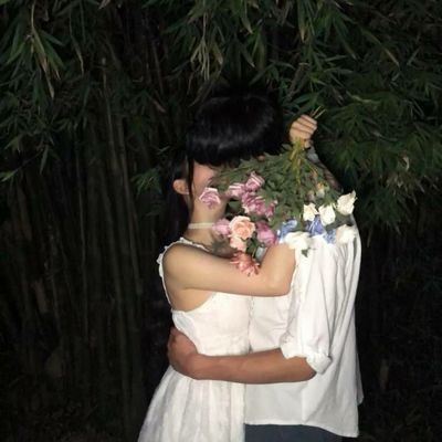 穿婚纱的情侣头像一对两张婚纱系情头一左一右 穿婚纱的情侣头像一男一女两张