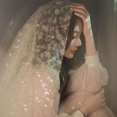 穿婚纱的情侣头像一对两张婚纱系情头一左一右 穿婚纱的情侣头像一男一女两张