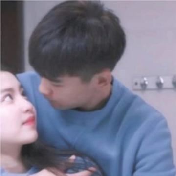 情侣头像真人一人一半 情侣头像真人一人一半动漫