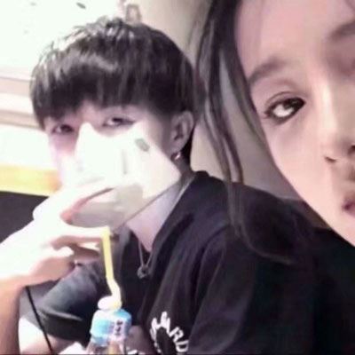 头像图片情侣 双人 一人一半个性 个性搞怪情侣头像两张