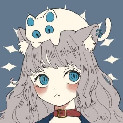 头上顶着猫的动漫图片 趴着的女生头像动漫