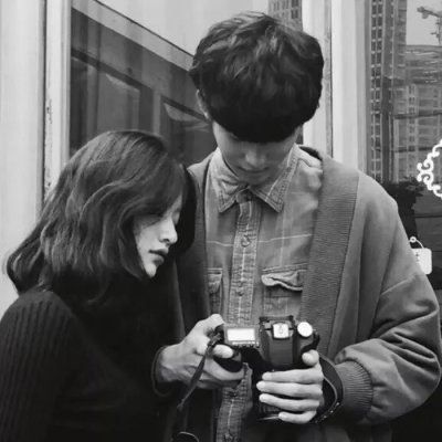 个性黑白情侣头像背影 情侣头像