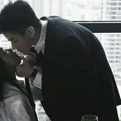 个性黑白情侣头像背影 情侣头像