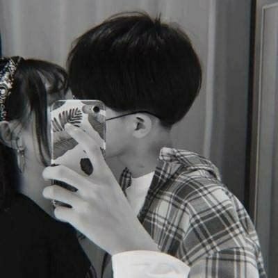 个性黑白情侣头像背影 情侣头像