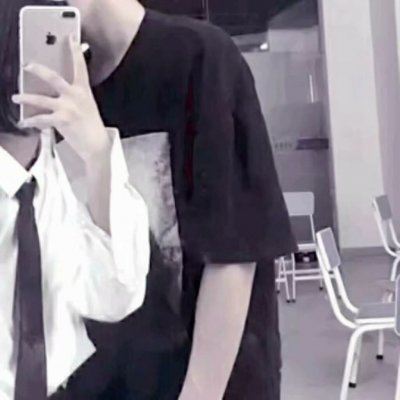 手机挡脸情侣头像大全 单人 情侣头像用手机挡脸
