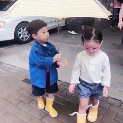 个性小孩头像 小孩子情侣头像