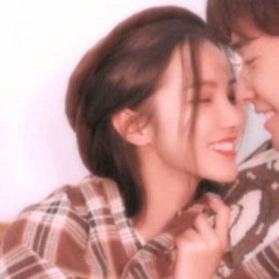 暧昧接吻情侣头像一对两张一张两人 情侣头像亲吻两张