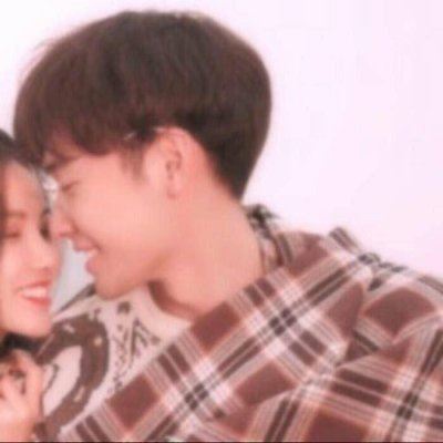 暧昧接吻情侣头像一对两张一张两人 情侣头像亲吻两张