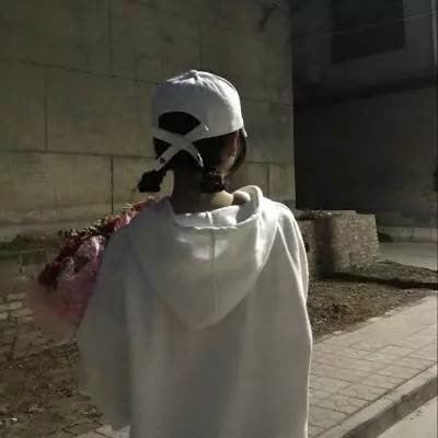 情头唯美意境情侣 男女孩情头