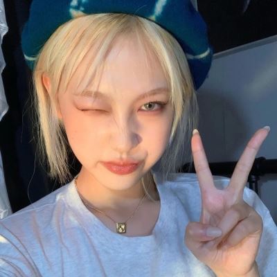 彩色头发女生头像霸气 彩色头发女生头像动漫