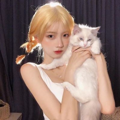 彩色头发女生头像霸气 彩色头发女生头像动漫
