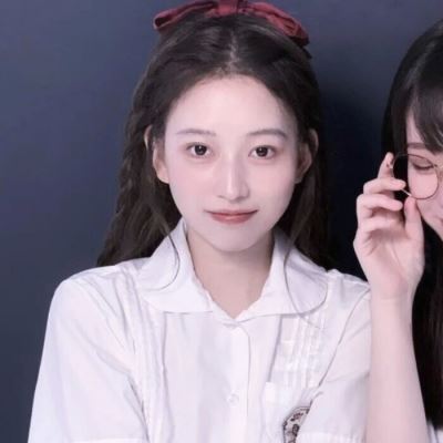高质量闺蜜头像两人真人 女闺蜜头像真人一人一半小清新