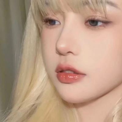 金头发女生头像 金色的头像女